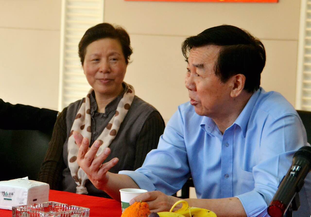 袁伟民.jpg 袁伟民.jpg