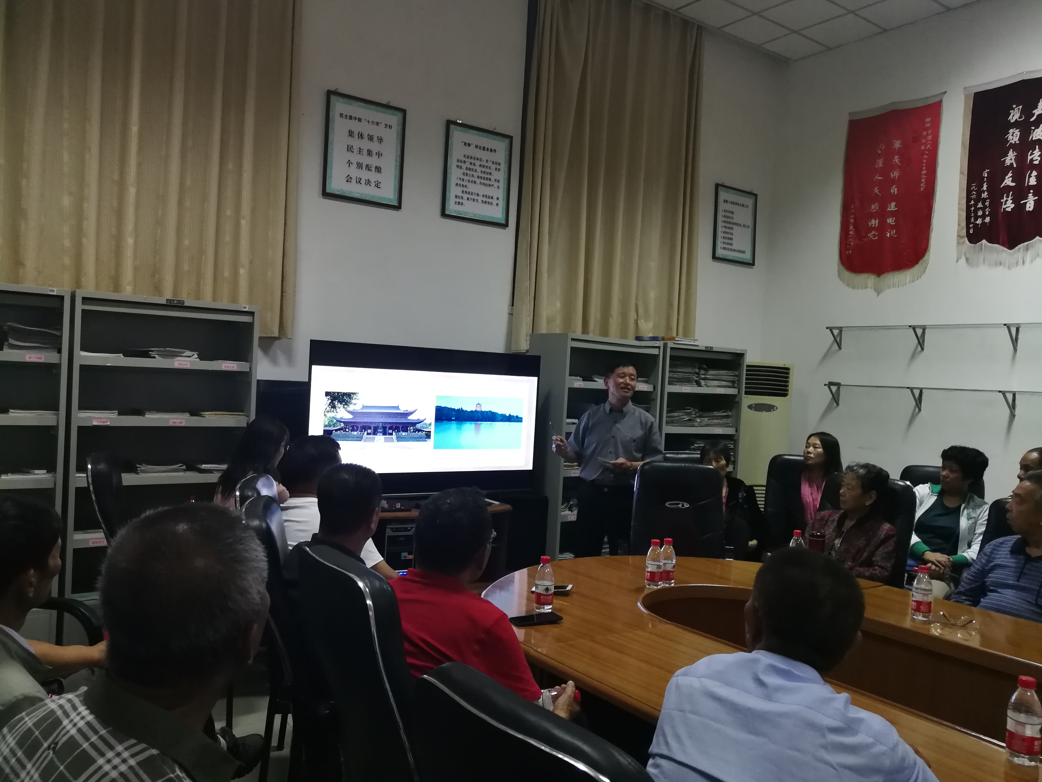 IMG_20180901_212806.jpg IMG_20180901_212806.jpg